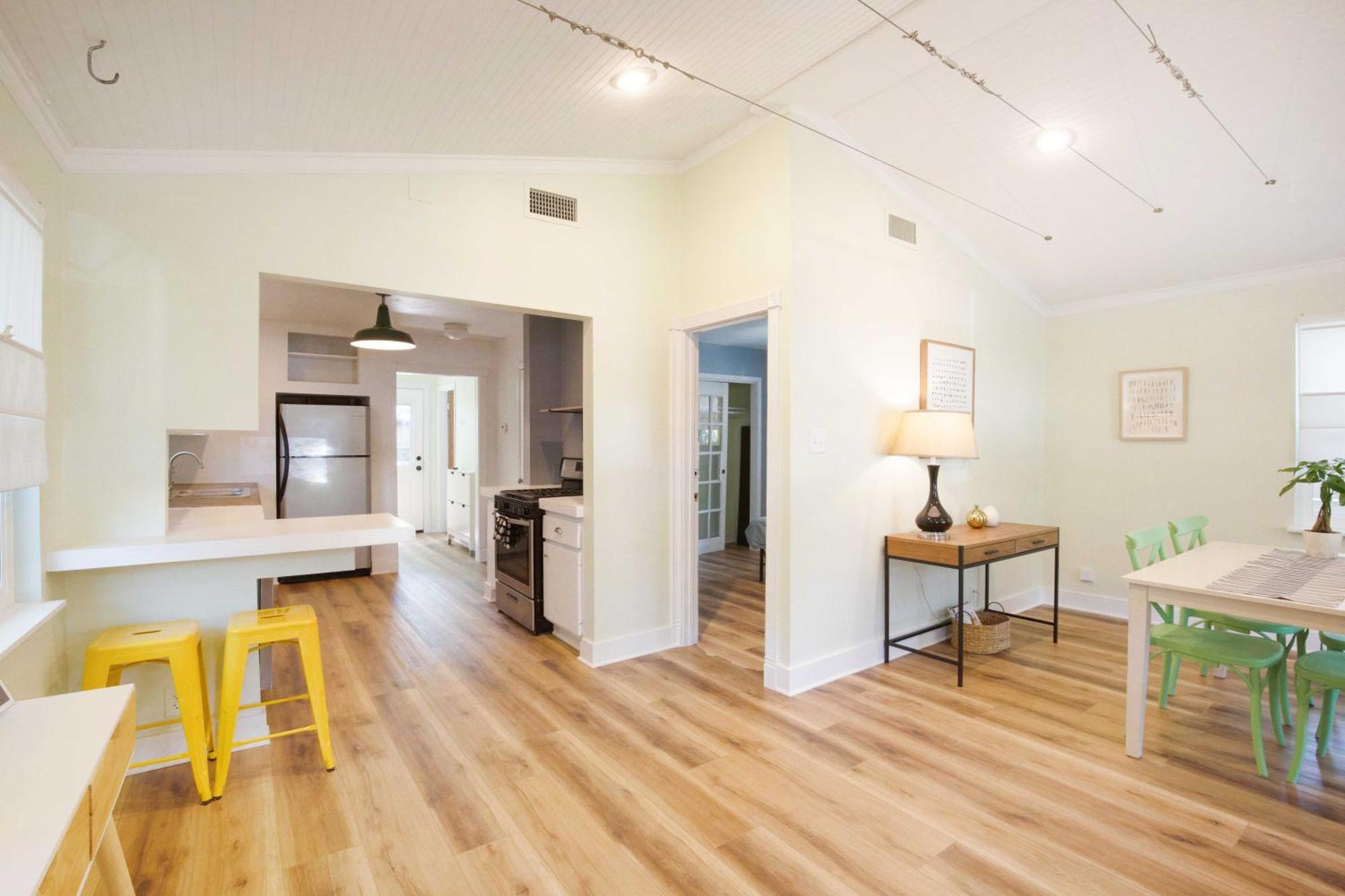Relax By The Pool, Gather In Yard, Walk To 6th St & Dtwn's Eateries Ferienhaus Austin