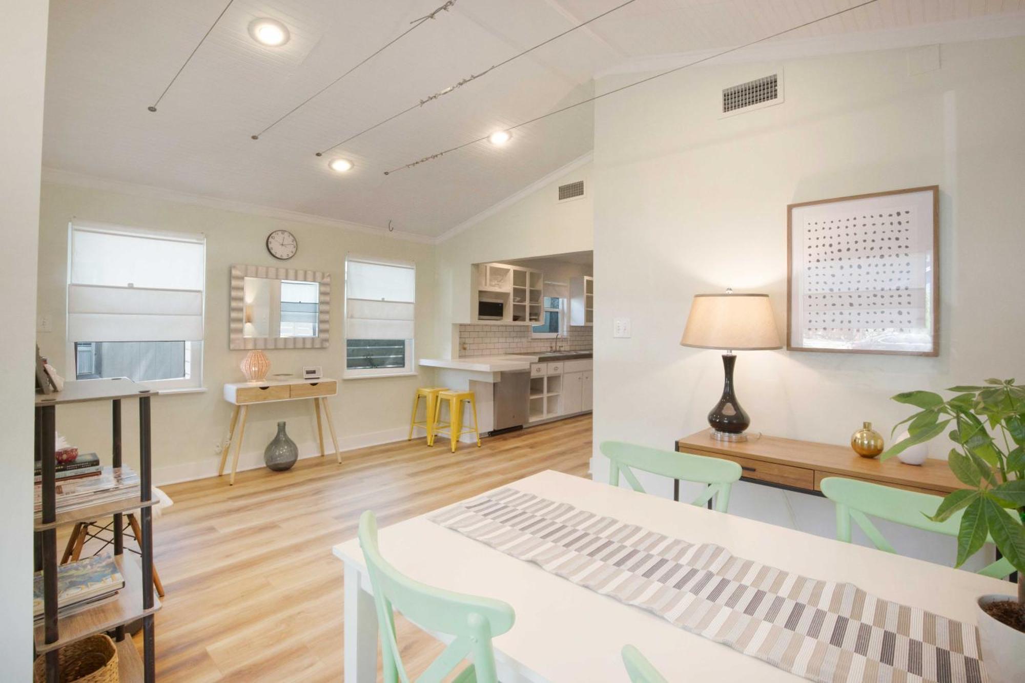 Ferienhaus Relax By The Pool, Gather In Yard, Walk To 6th St & Dtwn's Eateries Austin