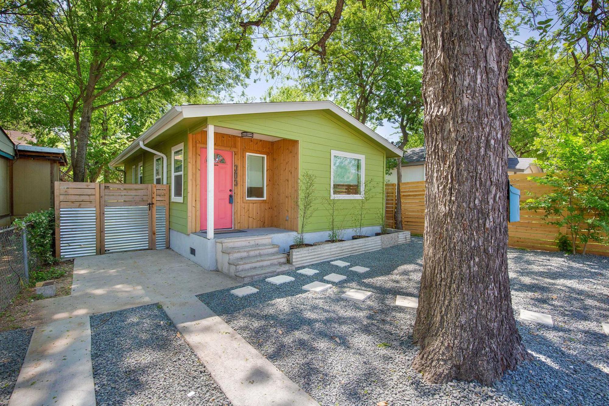 Ferienhaus Relax By The Pool, Gather In Yard, Walk To 6th St & Dtwn's Eateries